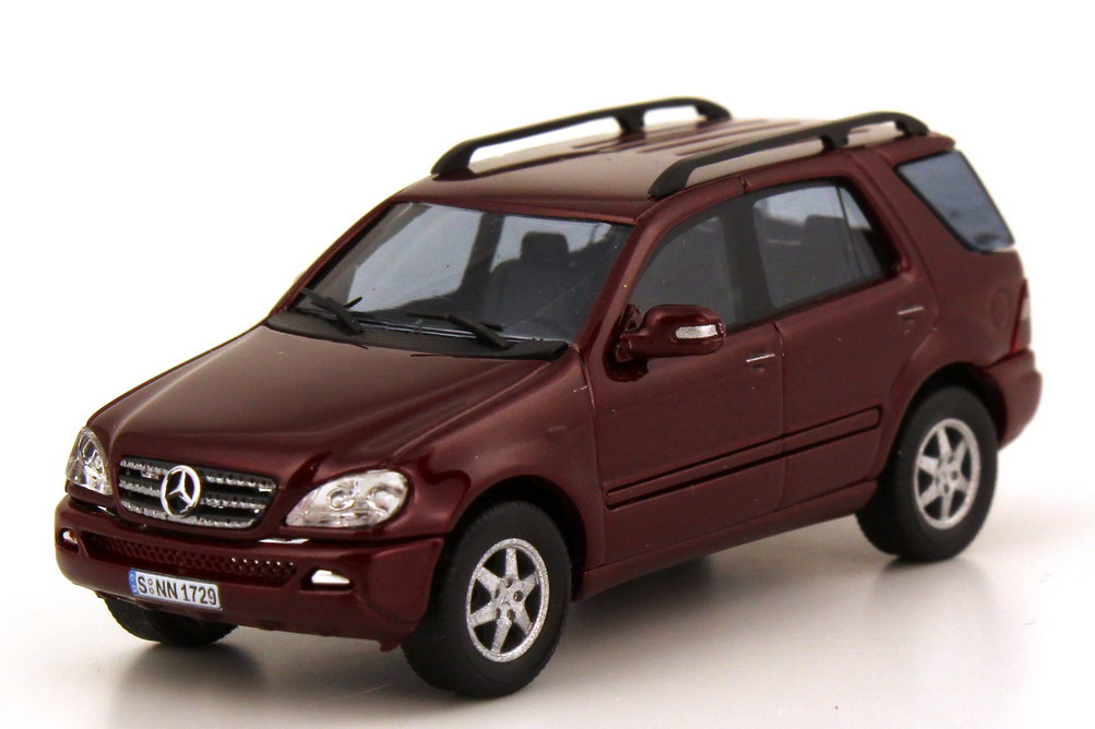 Foto 1:87 Mercedes-Benz M-Klasse Facelift (W163 MOPF) ML 500 carneolrot-met. - Collection CMD Busch 48535