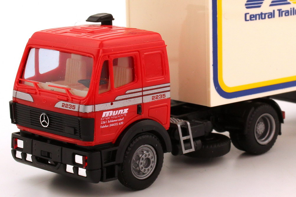 Foto 1:87 Mercedes-Benz SK 88 2235 KoSzg 2/3 Munz Transport Schlamersdorf, CTR, Möbel-Kiste AMW/AWM 5611-2