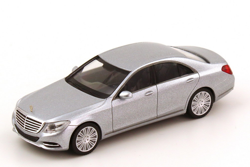 Foto 1:87 Mercedes-Benz S-Klasse 2013 Langversion (V222) diamant-silber-met. Werbemodell herpa B66960151
