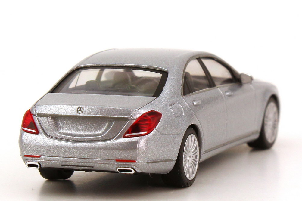 Foto 1:87 Mercedes-Benz S-Klasse 2013 Langversion (V222) diamant-silber-met. Werbemodell herpa B66960151