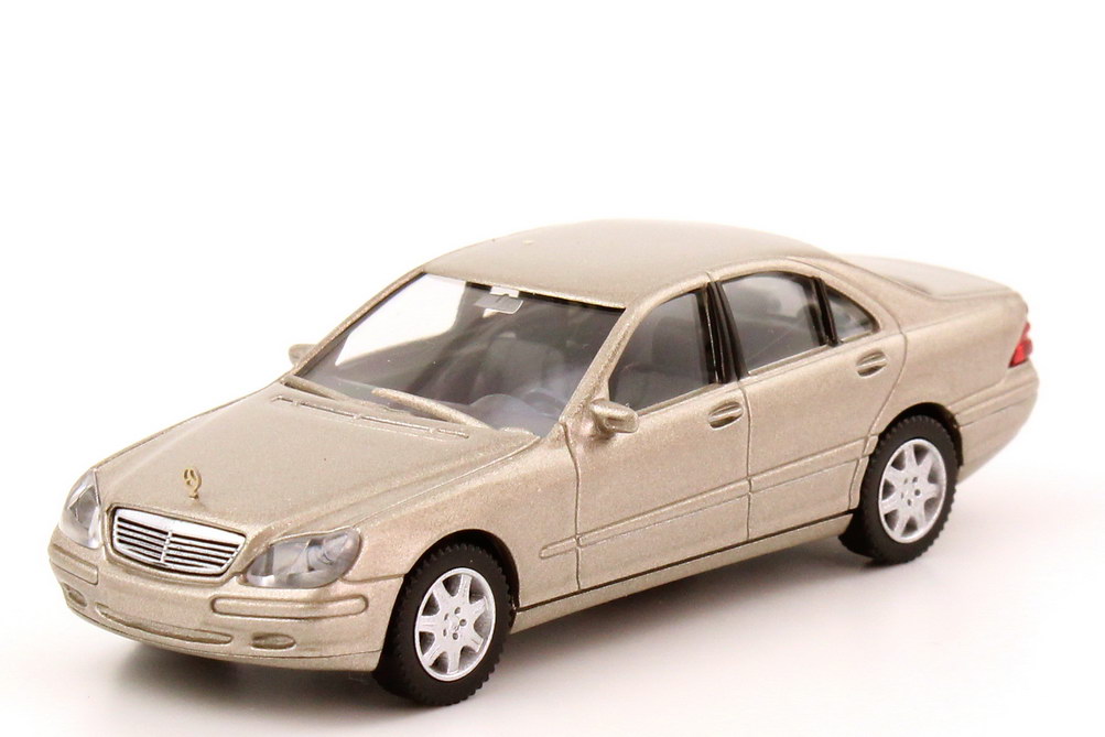 Foto 1:87 Mercedes-Benz S-Klasse S 500 (W220) cubanit-silber-met. Wiking 15904