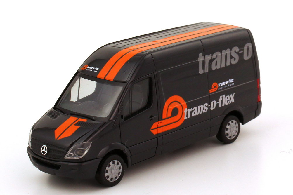 Foto 1:87 Mercedes-Benz Sprinter 2006 (NCV3) Kasten Hochdach trans-o-flex herpa 049375