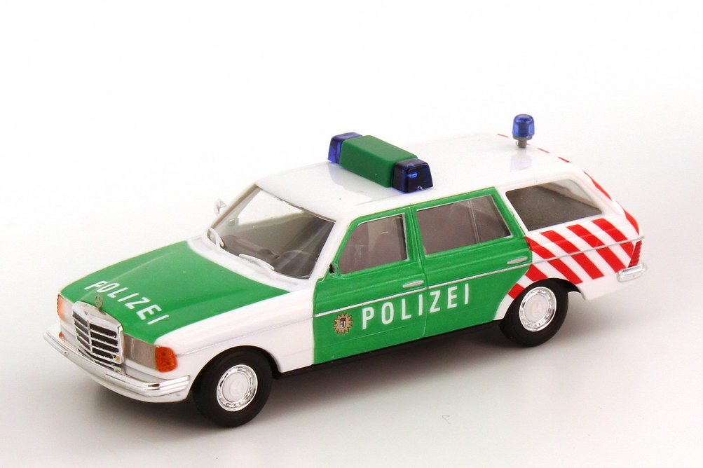 MB C-Klasse T-Modell »Polizei« Grün BUSCH 43662 H0 Fertigmodell 1:87 