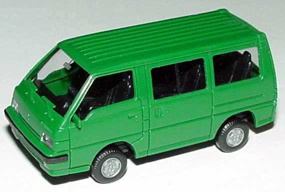 Foto 1:87 Mitsubishi L300 II Bus 4WD grün Rietze