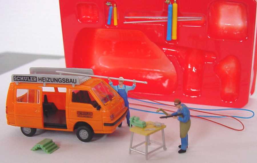 Foto 1:87 Mitsubishi L300 II Bus Schuler Heizungsbau (mit Figuren und Zubehör) Preiser 03205