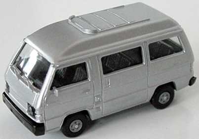 Foto 1:87 Mitsubishi L300 I Bus mit Panoramadach silber-met. Rietze 20040