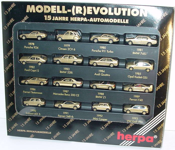 Foto 1:87 Modell-(R)Evolution - 15 Jahre Herpa-Automodelle (16 Modelle in goldmetallic) herpa 166096