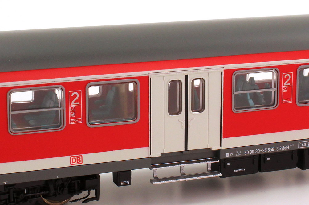 Foto 1:87 H0 Nahverkehr-Steuerwagen Typ Bybdzf 482.1 2.Klasse mit Wittenberger Kopf DB AG rot/grau Gleichstrom Roco 64210