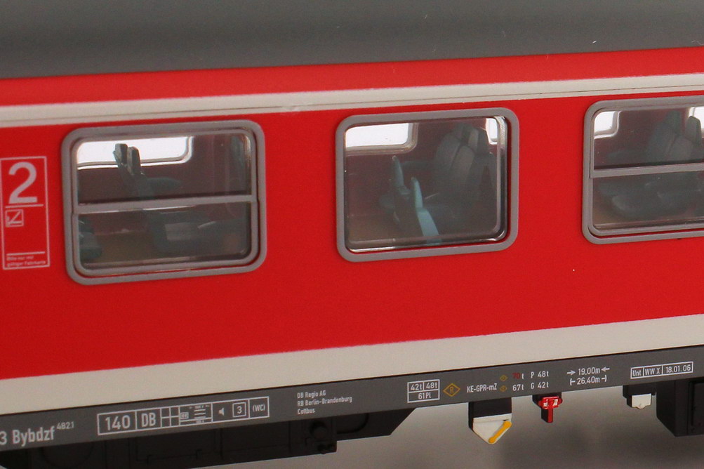 Foto 1:87 H0 Nahverkehr-Steuerwagen Typ Bybdzf 482.1 2.Klasse mit Wittenberger Kopf DB AG rot/grau Gleichstrom Roco 64210
