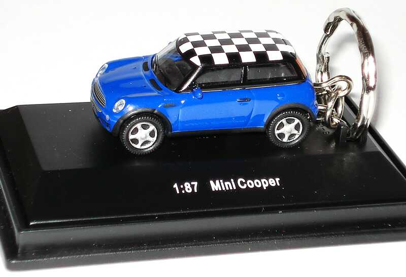 New Mini Cooper blau, Dachdruck checkered flag (Schlüsselanhänger)  HighSpeed 5038237 in der 1zu87.com Modellauto-Galerie