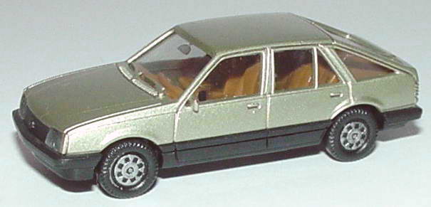 Foto 1:87 Opel Ascona Fließheck SR hellgrün-met. herpa 3033