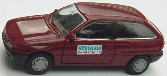 Foto 1:87 Opel Astra 3türig weinrot Fahrschule Schielein Rietze