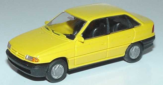 Foto 1:87 Opel Astra Stufenheck gelb Rietze 10510