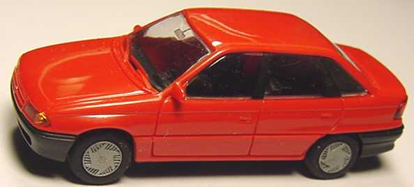 Foto 1:87 Opel Astra Stufenheck rot Rietze 10510