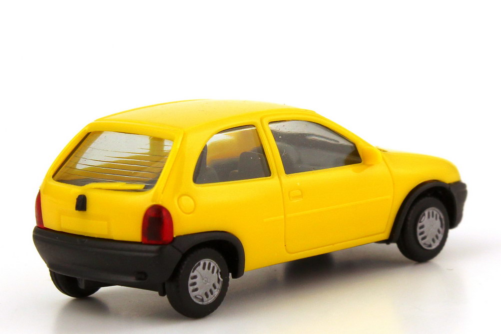 Foto 1:87 Opel Corsa B 2türig gelb, Minikit gebaut herpa 021357/012157