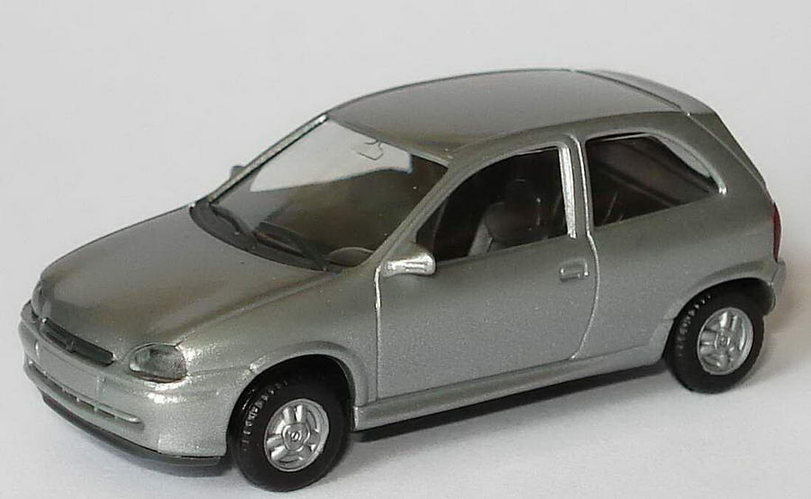 Foto 1:87 Opel Corsa B GSi silbergrau-met. herpa