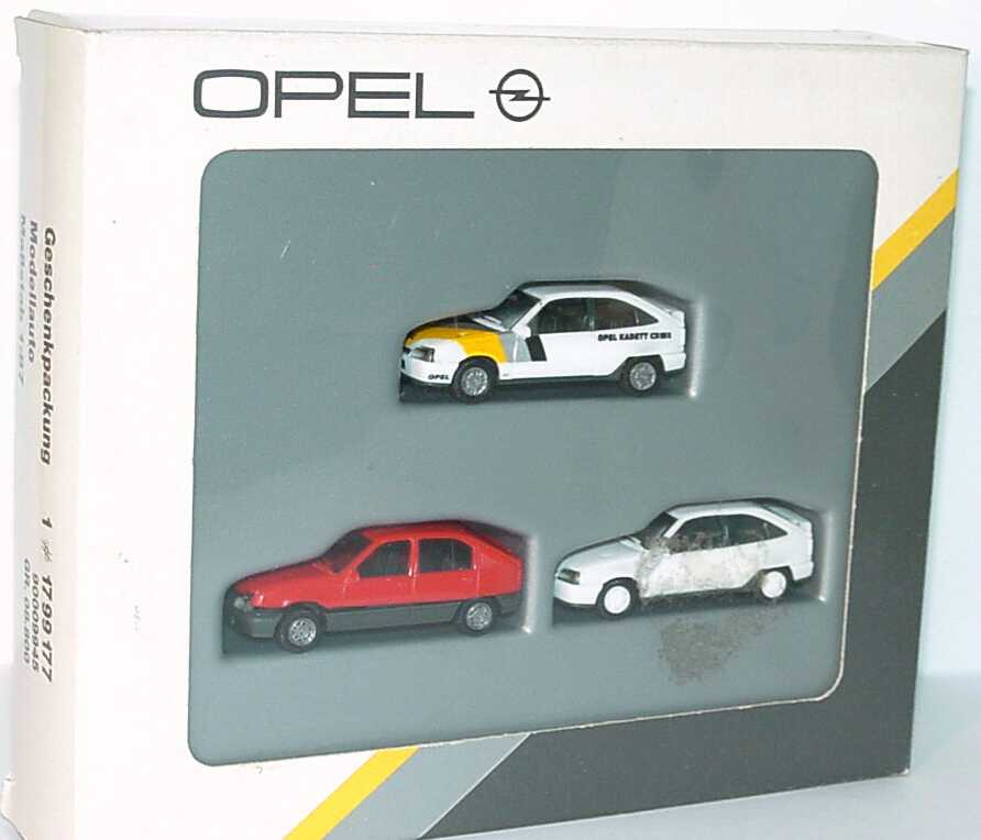 Foto 1:87 Opel Geschenkpackung Opel Kadett (Kadett GSi Motorsport + Kadett GT 4türig rot + Kadett GSi weiß) Werbemodell herpa 1#1799177