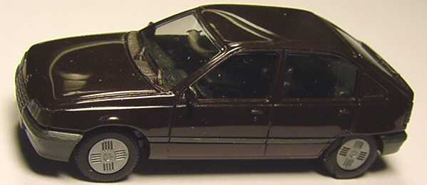 Foto 1:87 Opel Kadett E 4türig schwarzbraun herpa 2045