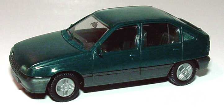 Foto 1:87 Opel Kadett E GT 4türig dunkelgrün herpa 2052