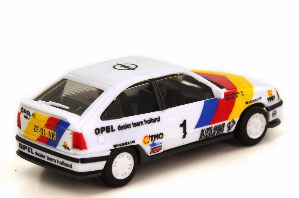 Foto 1:87 Opel Kadett E GSi Rallye 1989 OPEL dealer team holland Nr.1 Doctor / Badenburg (de Kleine) herpa