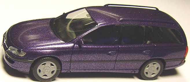 Foto 1:87 Opel Omega Caravan MV6 blauviolett-met. herpa 031561