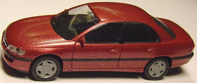 Foto 1:87 Opel Omega MV6 marseillerot-met. herpa 031554