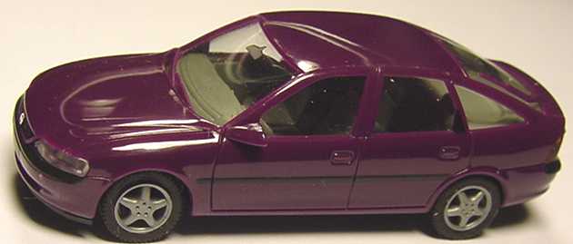 Foto 1:87 Opel Vectra B Fließheck dunkelviolett herpa 021906