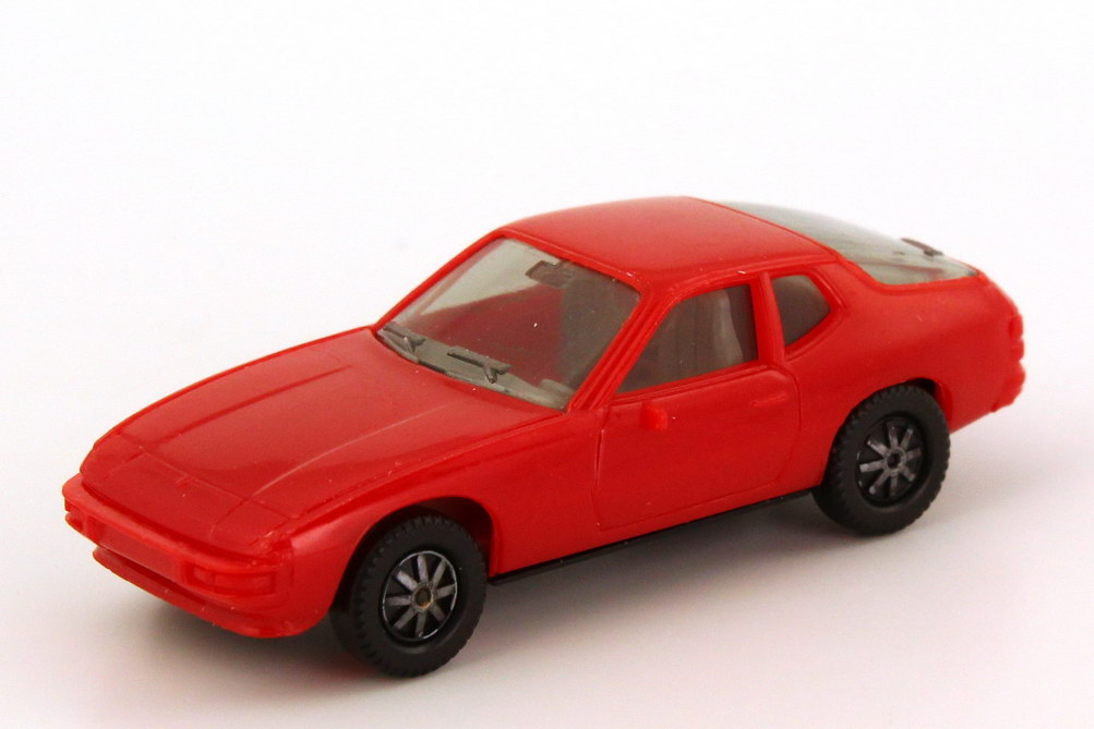 Foto 1:87 Porsche 924 tomatenrot, Bodenplatte schwarz, einteilige Räder herpa 2002