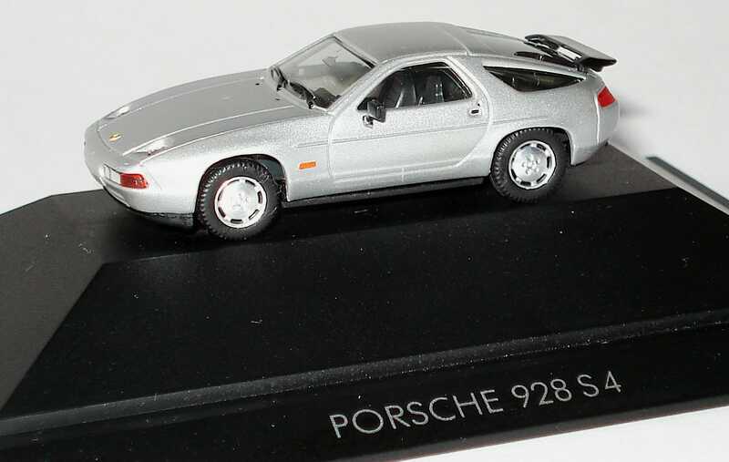 Foto 1:87 Porsche 928 S4 silber-met. herpa 30071