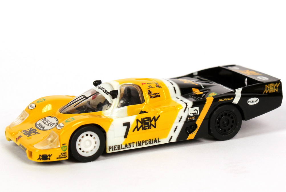 Foto 1:87 Porsche 956 L 24h von LeMans 1984 New Man, Joest Racing Nr.7, Pescarolo / Ludwig / Johansson (Siegerfahrzeug) Trumpeter 16100