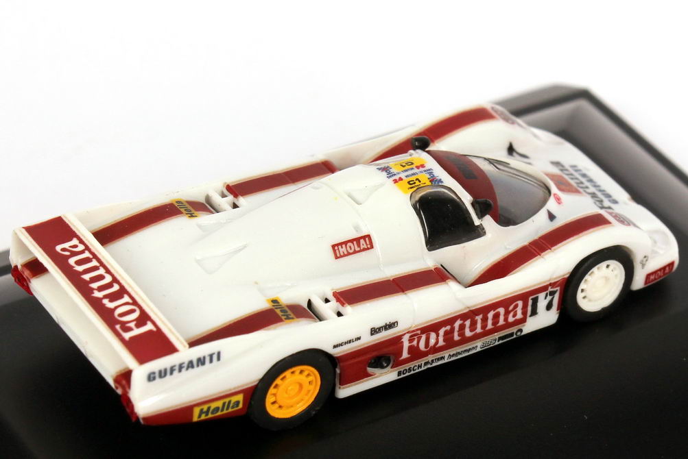 Foto 1:87 Porsche 956 L 24h von LeMans 1986 Fortuna Nr.17, Larrauri / Pareja / Gouhier (2. Platz) Trumpeter 16113
