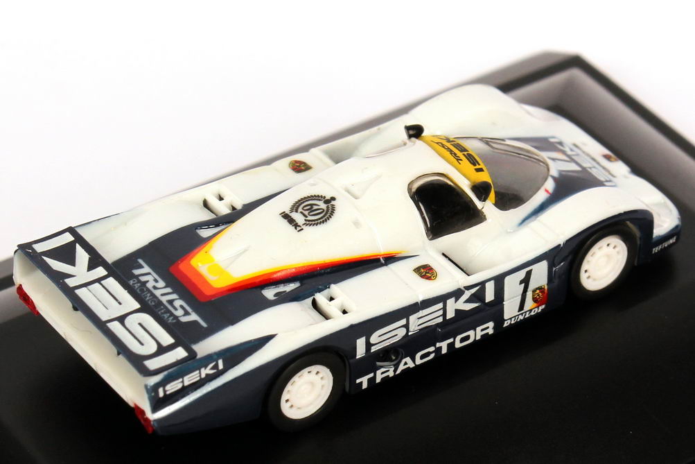 Foto 1:87 Porsche 956 L All Japan Sports Prototype Championship 1985 Iseki, Trust Racing Nr.1, Schuppan / Suzuki Trumpeter 16104