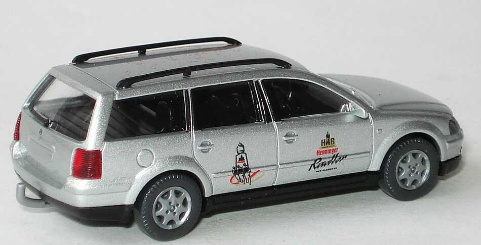 Foto 1:87 Post Museums Shop Setpackung Henninger Radler (Mercedes G + VW Passat Variant + Schankwagen + Figuren) Wiking 81-26