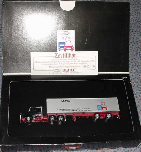 Foto 1:87 Scania T142 40CoSzg 3/2 IAA '85, Das Auto-99 Jahre jung herpa