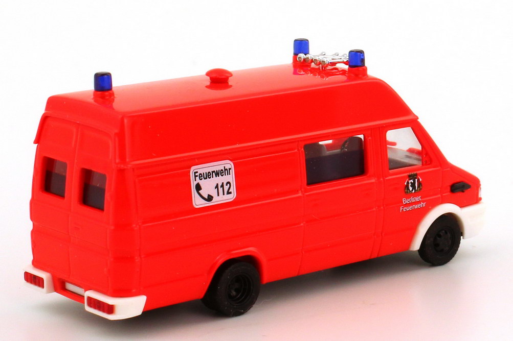 Foto 1:87 Set-Packung Feuerwehr Berlin (VW Passat Variant II + Iveco Daily + Mercedes-Benz LP 813) Busch 49924