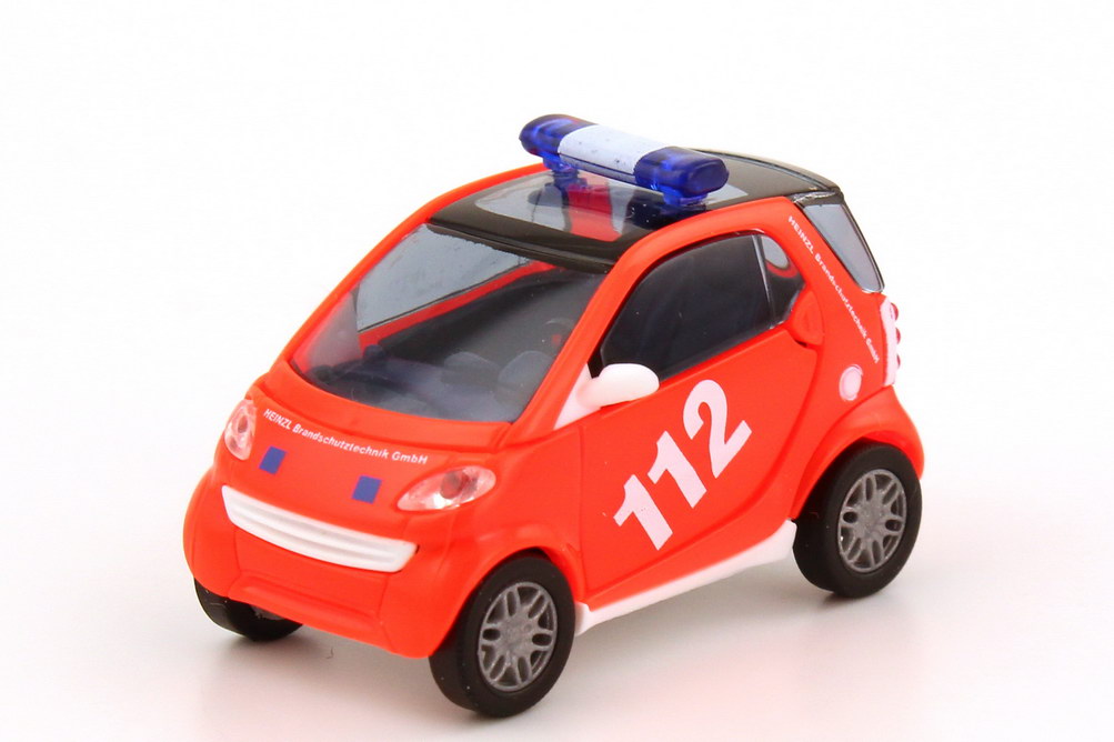 Foto 1:87 Smart City-Coupé Feuerwehr tagesleucht-rot Heinzl Brandschutztechnik Busch 48917