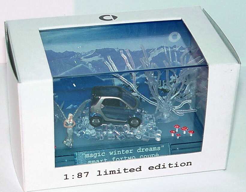 Foto 1:87 Smart Fortwo Coupé Magic winter dreams Christmas 2005 (Weihnachts-Diorama) Werbemodell Busch Q0022314V001C59Q00