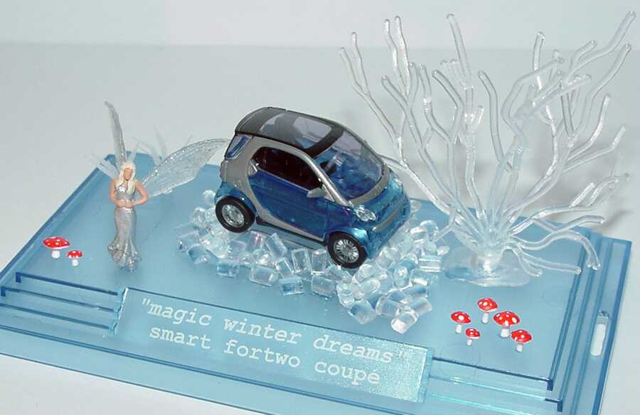Foto 1:87 Smart Fortwo Coupé Magic winter dreams Christmas 2005 (Weihnachts-Diorama) Werbemodell Busch Q0022314V001C59Q00