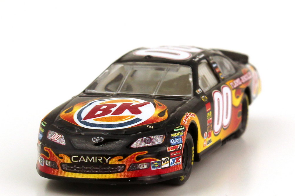 Foto 1:87 Toyota Camry NASCAR 2007 Michal Waltrip Racing, Burger King Nr.00, David Reutimann Winners Circle 64519