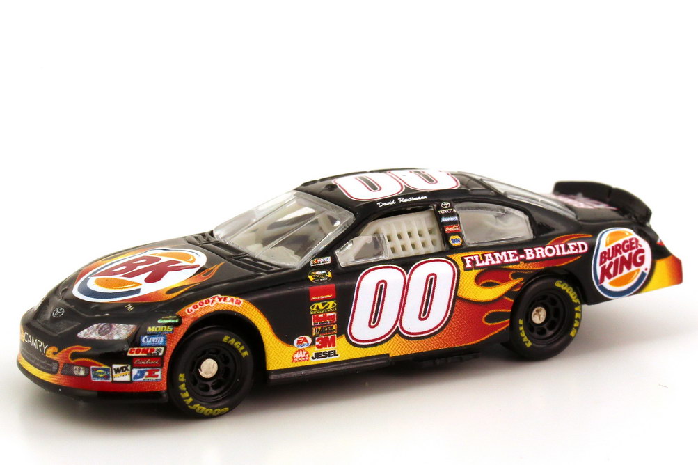 Foto 1:87 Toyota Camry NASCAR 2007 Michal Waltrip Racing, Burger King Nr.00, David Reutimann Winners Circle 64519