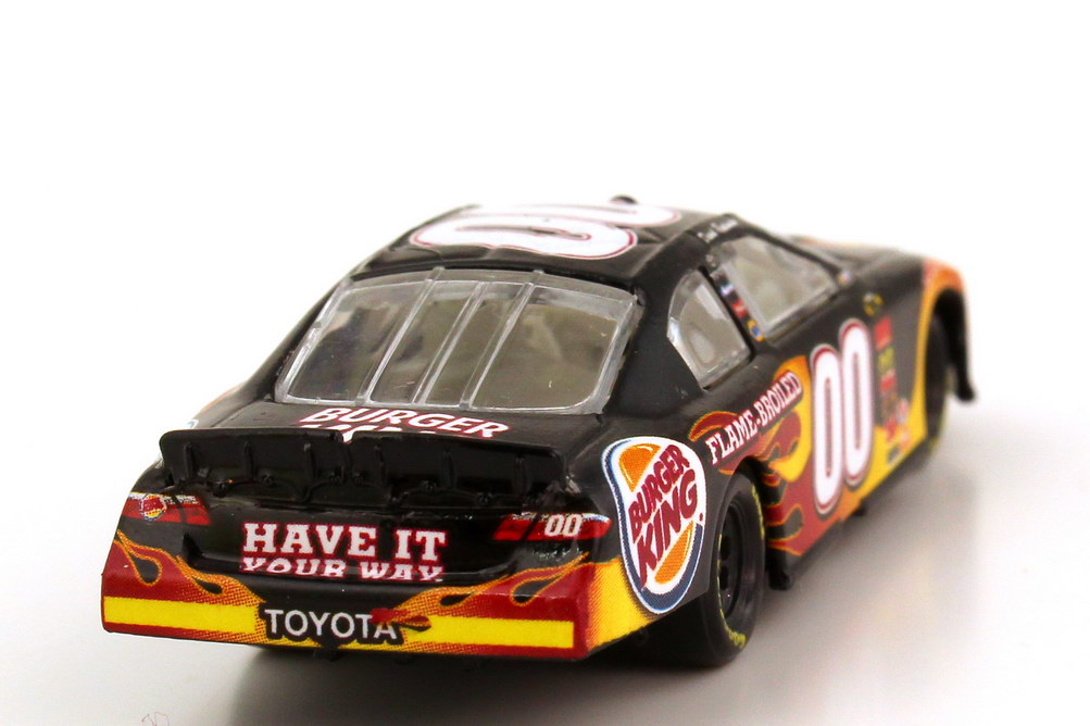Foto 1:87 Toyota Camry NASCAR 2007 Michal Waltrip Racing, Burger King Nr.00, David Reutimann Winners Circle 64519