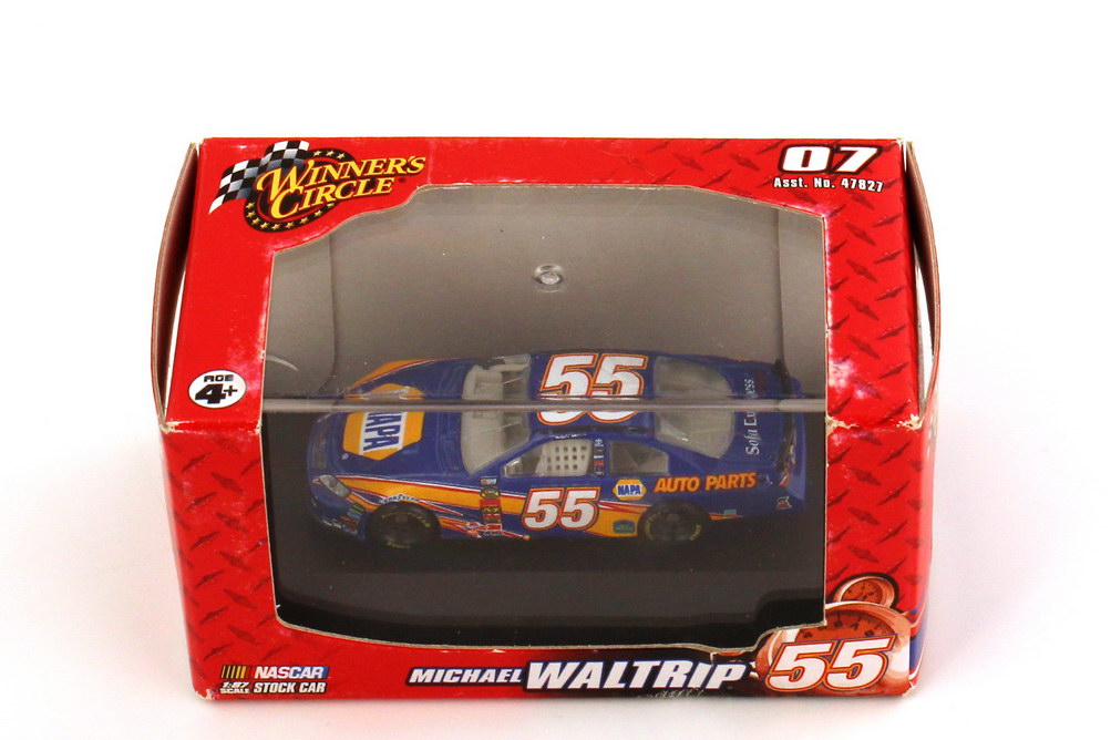 Foto 1:87 Toyota Camry NASCAR 2007 Michael Waltrip Racing, NAPA Auto Parts Nr.55, Michael Waltrip Winners Circle 47976