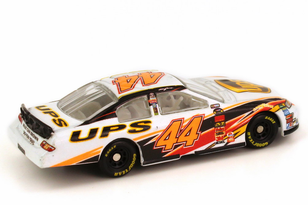 Foto 1:87 Toyota Camry NASCAR 2007 Michael Waltrip Racing, UPS Nr.44, Dale Jarrett Winners Circle 47971