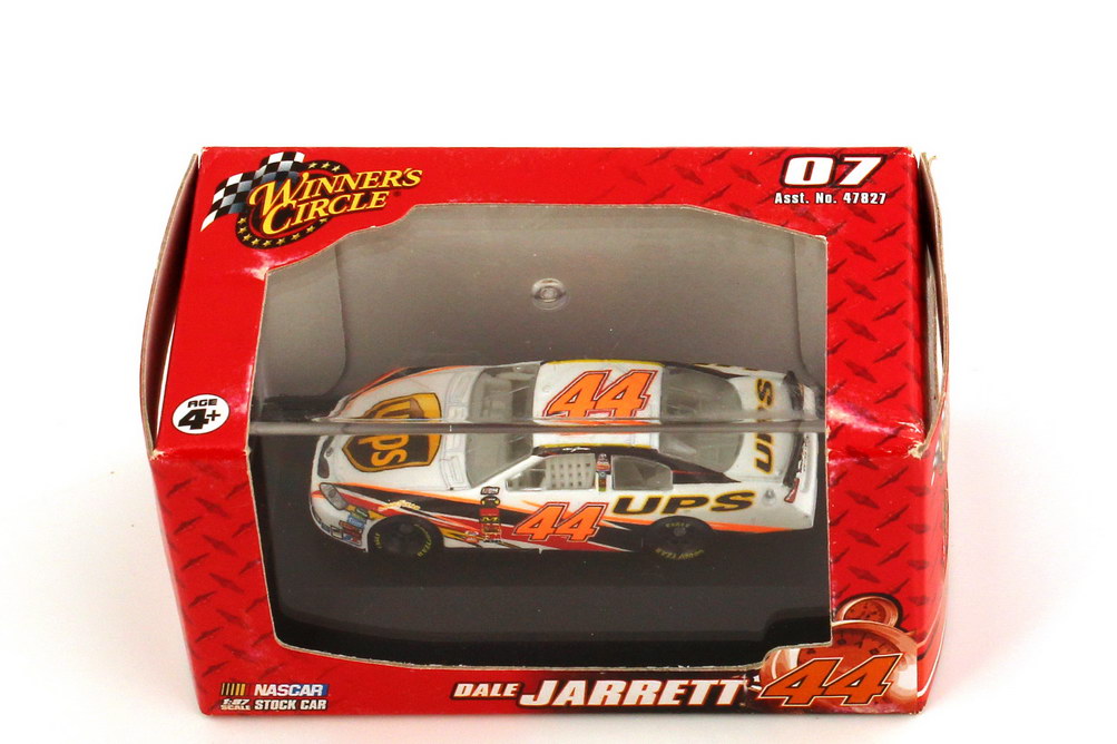 Foto 1:87 Toyota Camry NASCAR 2007 Michael Waltrip Racing, UPS Nr.44, Dale Jarrett Winners Circle 47971