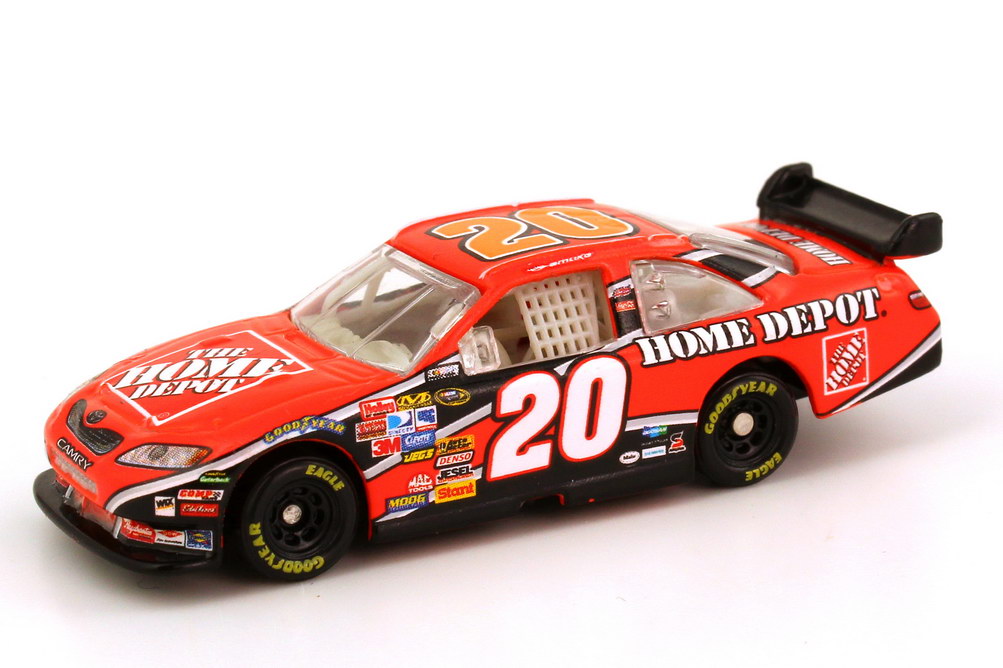 Foto 1:87 Toyota Camry NASCAR 2008 Joe Gibbs Racing, Home Depot Nr.20, Tony Stewart (Daytona 500 Edition) Winners Circle 70467