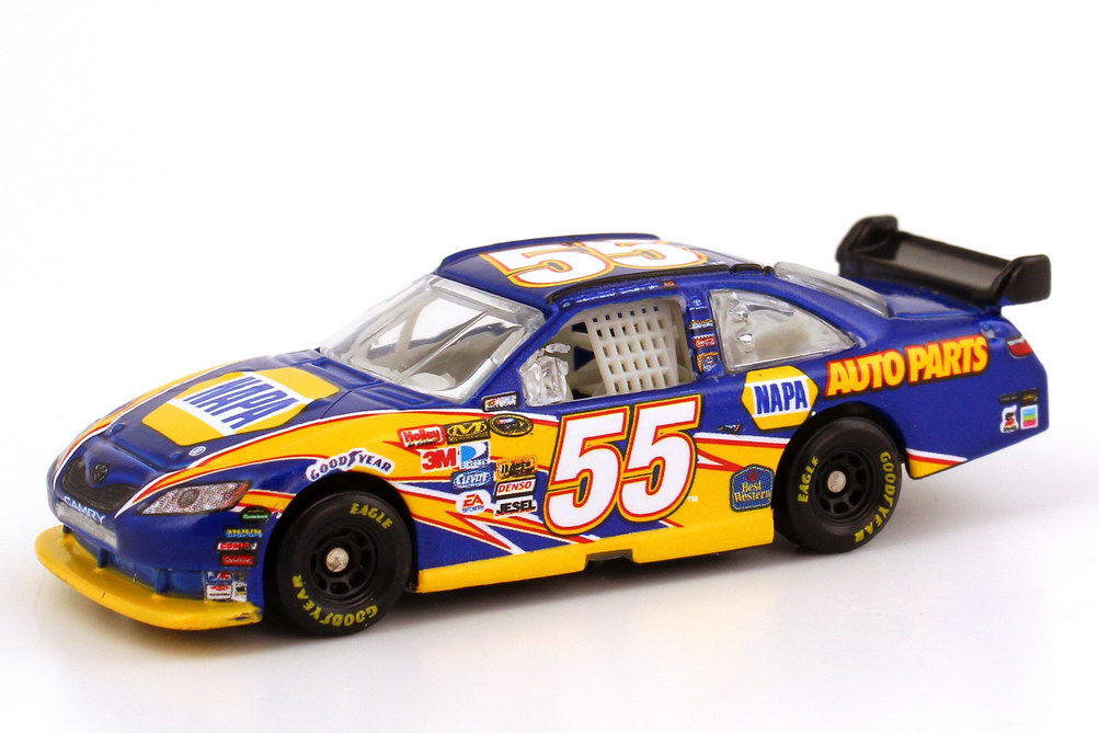 Foto 1:87 Toyota Camry NASCAR 2008 Michael Waltrip Racing, NAPA Auto Parts Nr.55, Michael Waltrip Winners Circle 89913