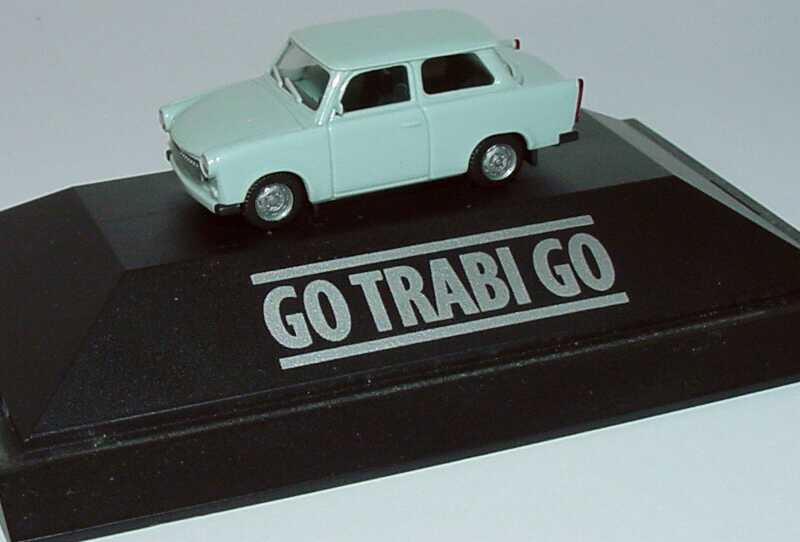 Foto 1:87 Trabant 601S hellblau Go Trabi Go herpa