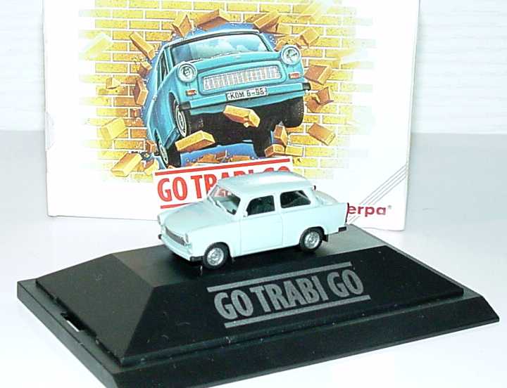 Foto 1:87 Trabant 601S hellblau Go Trabi Go herpa