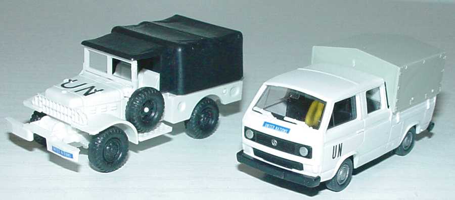 Foto 1:87 UN Set-Packung (Dodge T214 + VW T3 Doka PP) Roco 473