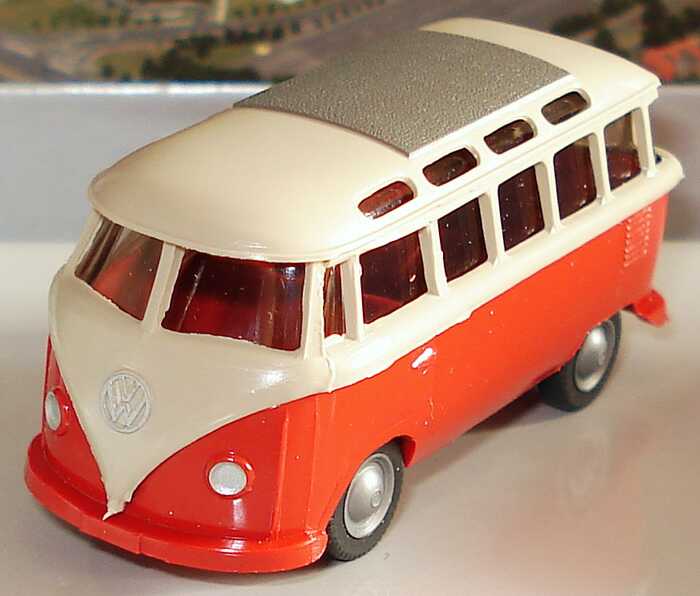 Foto 1:87 VW - 50 Jahre Werk Hannover (VW T1 Bus Samba rot/beige + VW T5 Multivan silber in Präsentationsbox) Werbemodell Wiking 7H0099301B